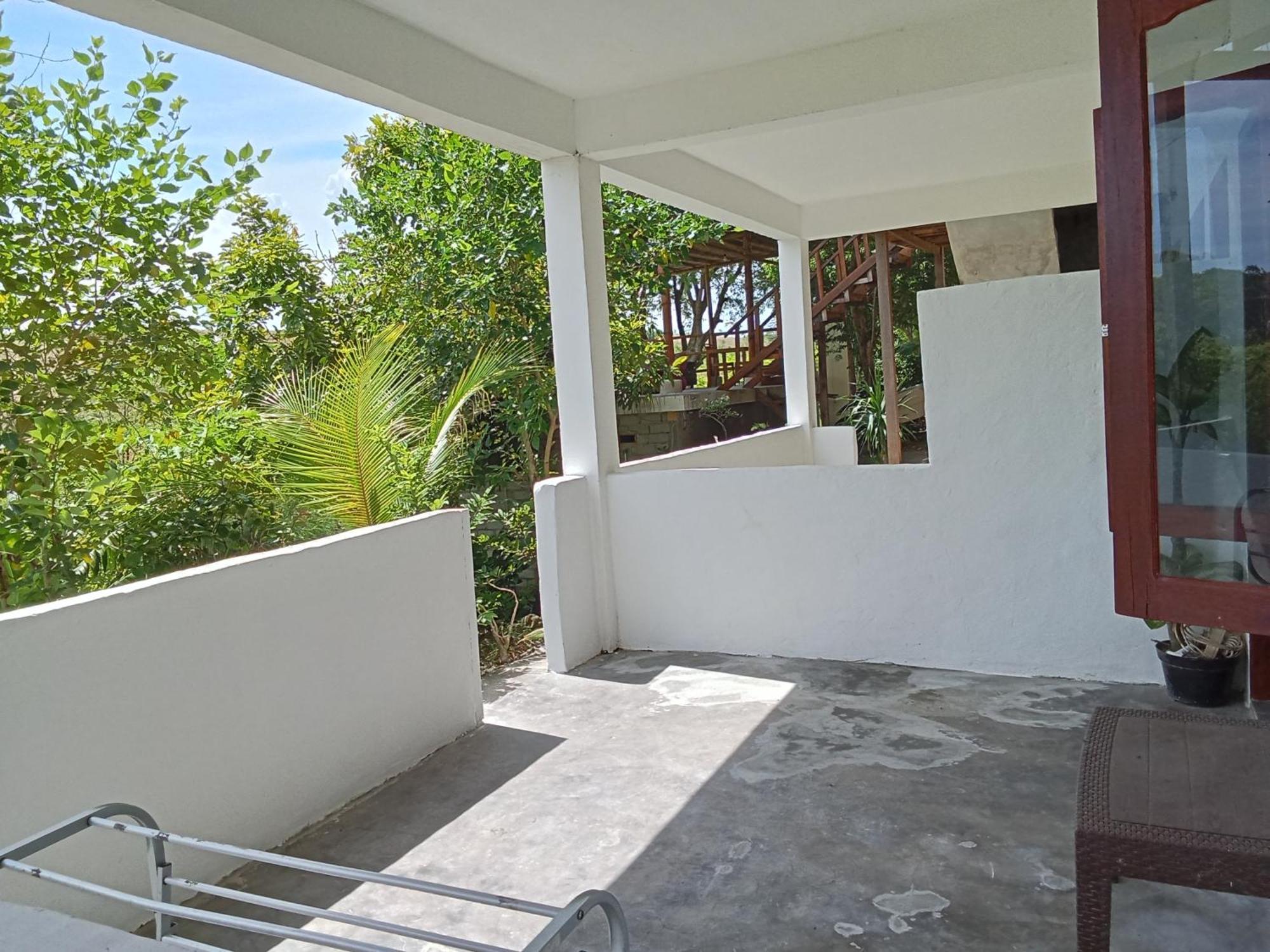 Feby'S Homestay Ekas Rum bild