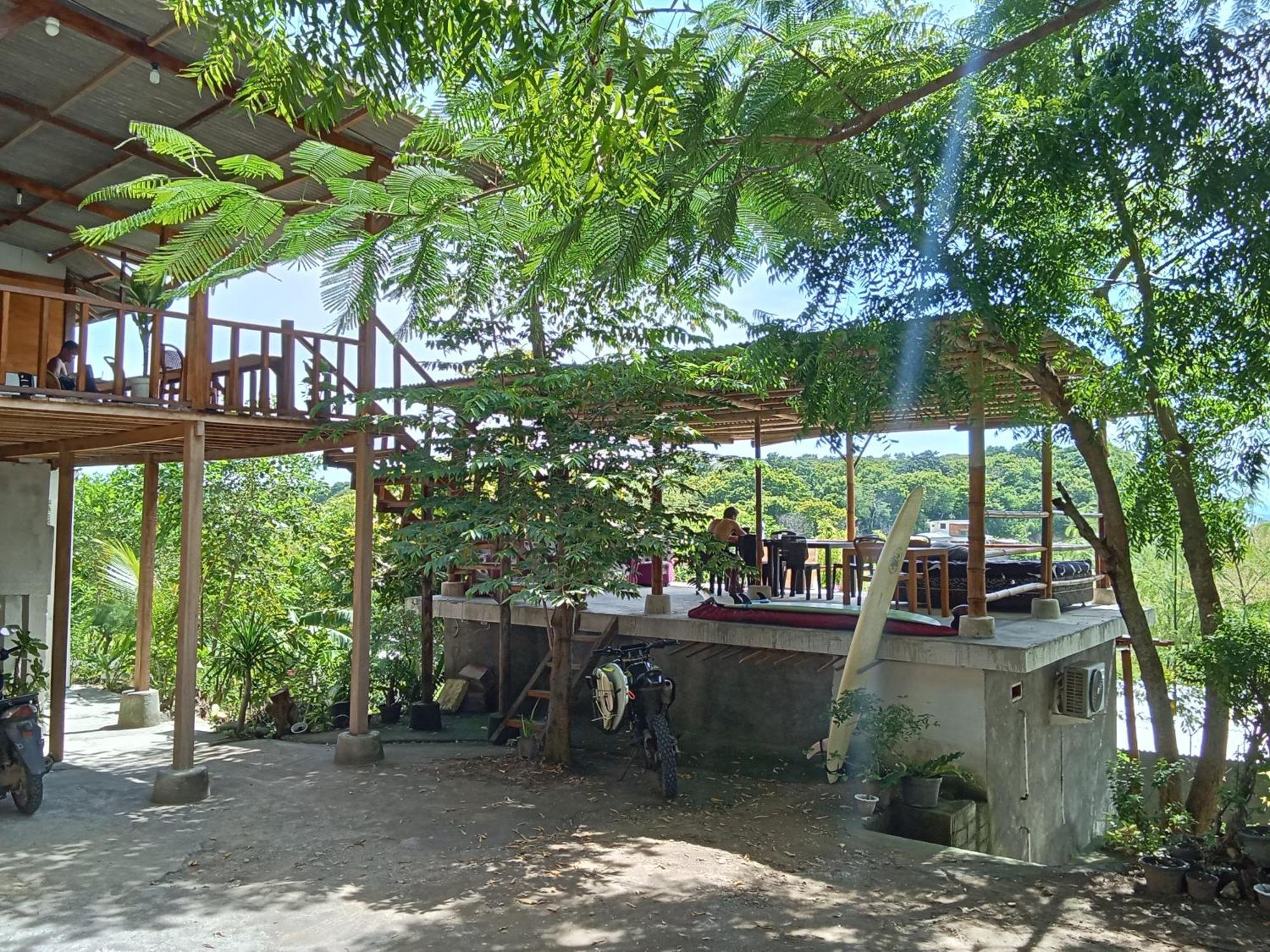Feby'S Homestay Ekas Rum bild